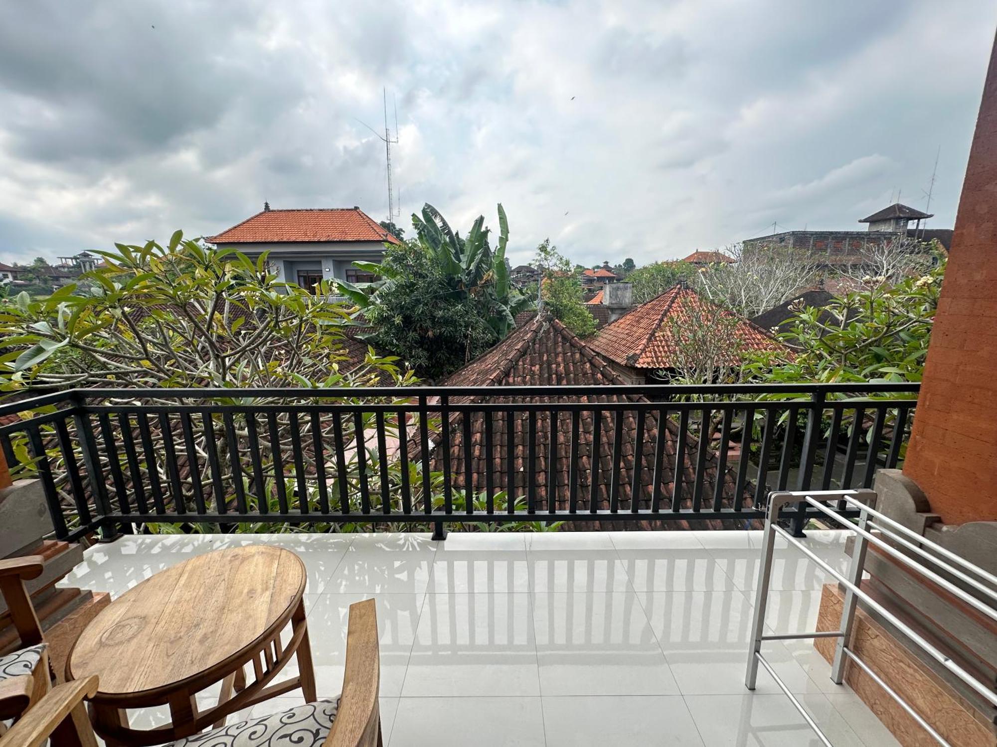 Naeera Guest House ウブド エクステリア 写真